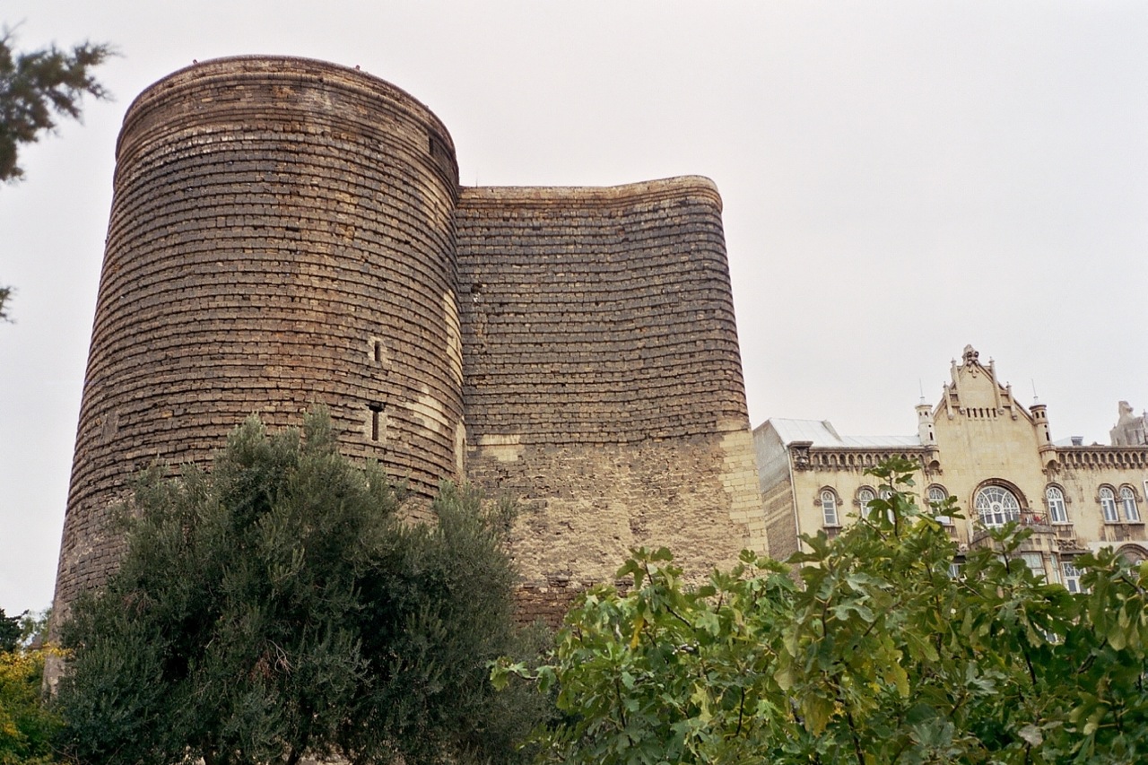 Кулата на Девицата в Баку